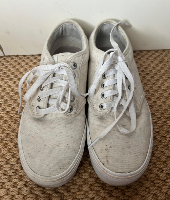 Vans Women’s White Canvas Sneakers Size 8.5 Low Top Lace Up Classic Skate Shoes