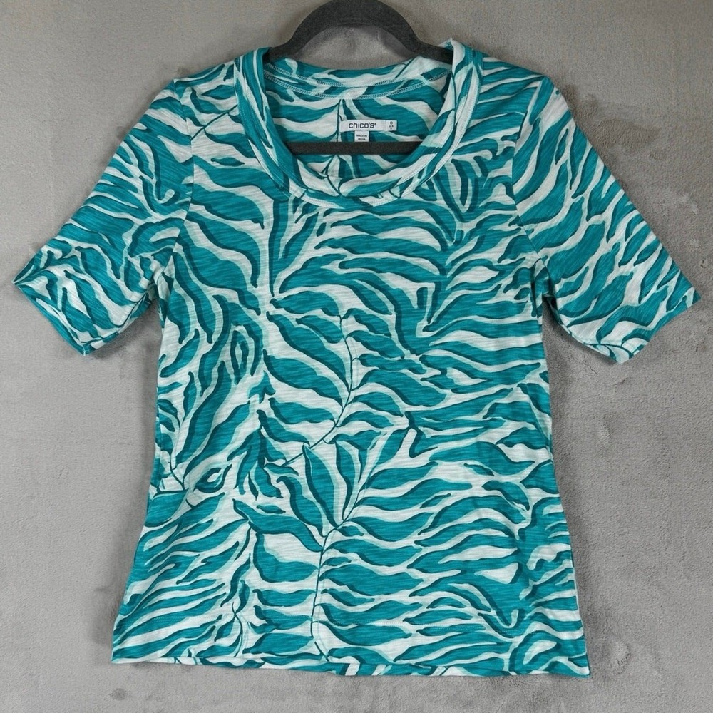 Chico’s Teal & White Leaf Print Short Sleeve Crew Neck Top Women’s Size 0 (S/M)