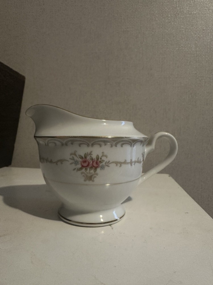 Style House Japan Fine China Teapot Creamer Sugar Bowl Dawn Rose Pattern