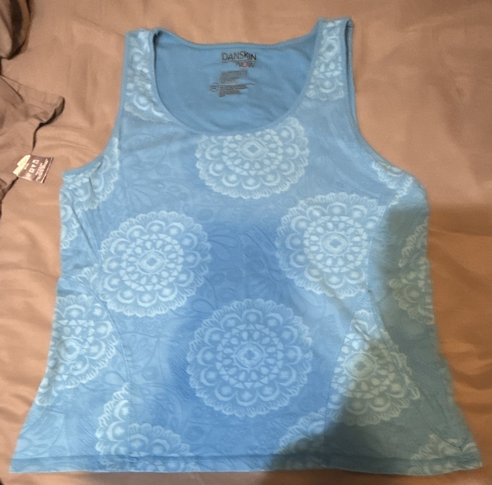 Danskin Now Women's XL Blue Floral Wide Strap Scoop Neck Sleeveless Tank Top