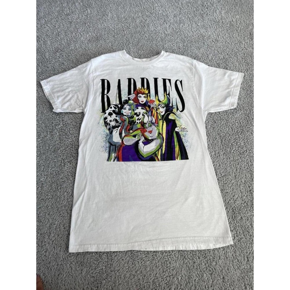 Disney Baddies Villians Cruela Ursula Maleficent Evil Queen T-Shirt Size Small