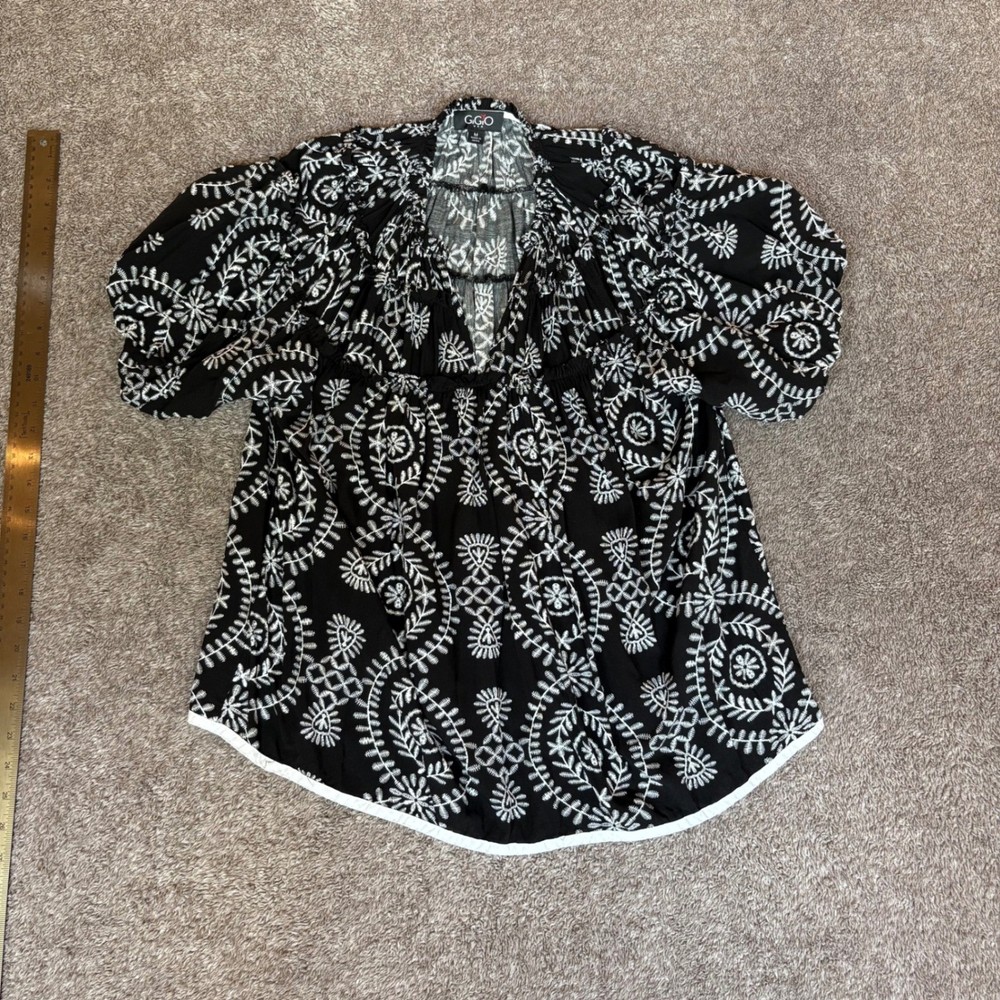 GIGO USA Black White Embroidered Boho Peasant Blouse Top Women's Size M