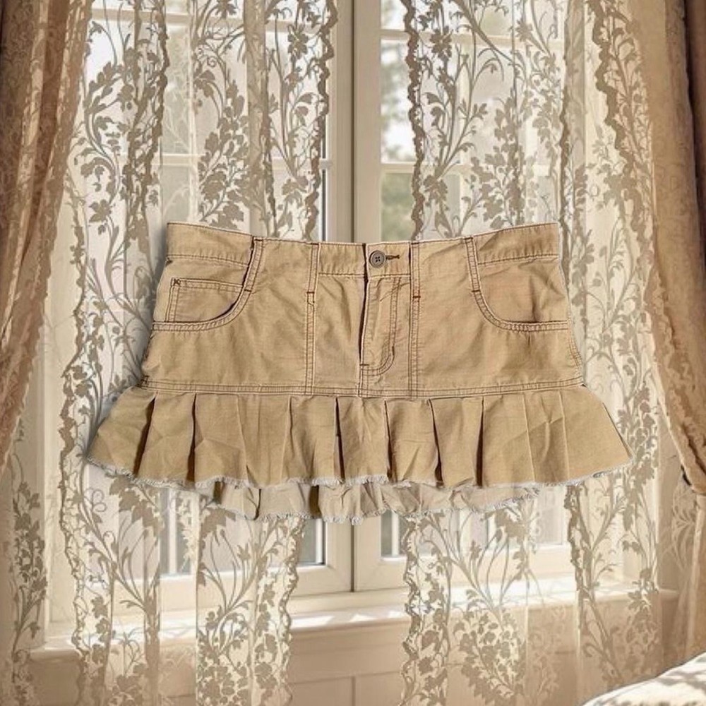 Vintage Y2K Tan Abercrombie & Fitch Mini Corduroy Pleated Skirt