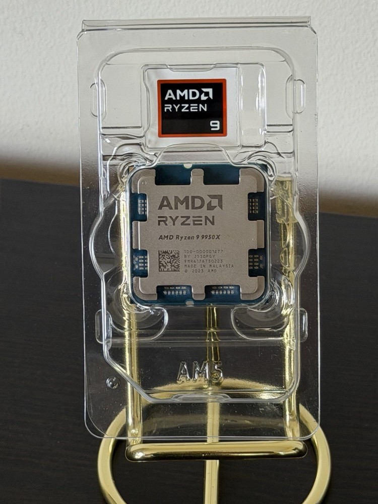 NEW AMD Ryzen 9 9950X 16-Core -32-Thread 4.3 GHz 5.7 GHz Max Boost Socket AM5