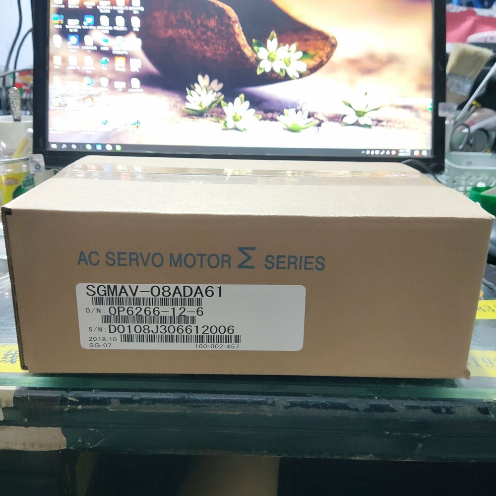 1PC New YASKAWA SGMAV-08ADA61 Servo Motor In Box