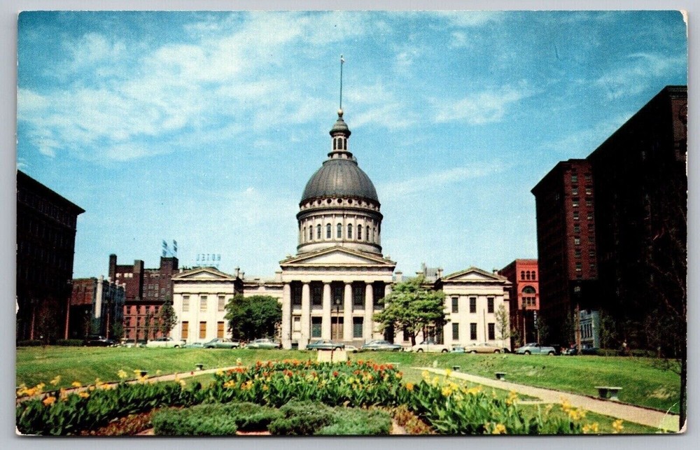 St Louis Missouri Old Courthouse City Landmark Chrome Cancel WOB Postcard