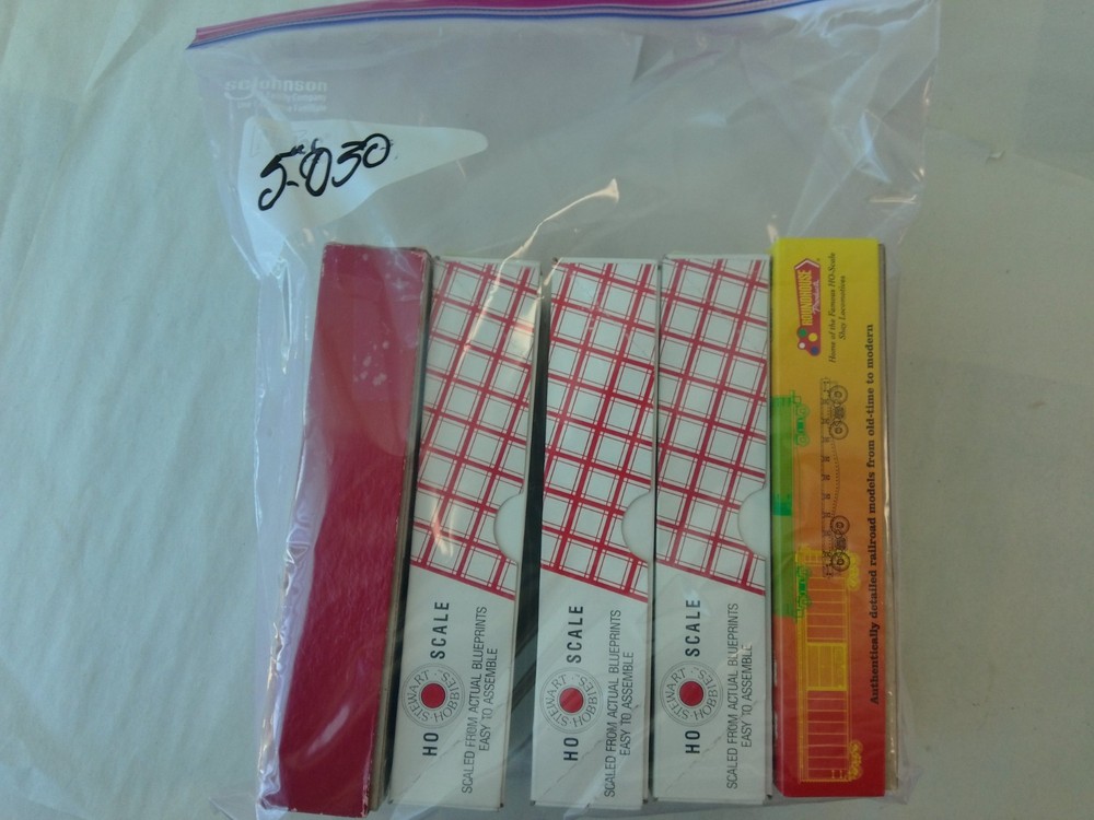 Stewart Hobbies, Roundhouse,Branchline HO Scale Grab Bag #5-030 5 Pieces