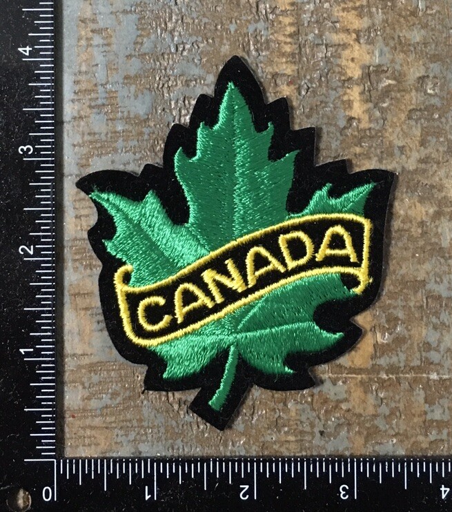 Vintage CANADA Green Maple Leaf Travel Souvenir Embroidered Patch Felt