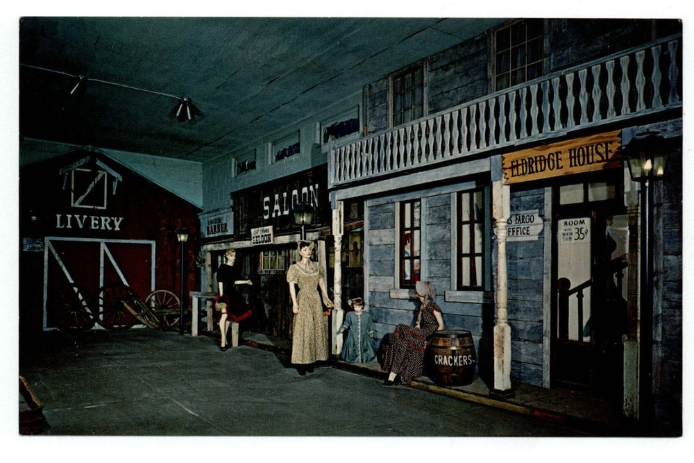 Coffeyville Kansas Dalton Museum Wells Fargo Saloon Livery Barbers postcard