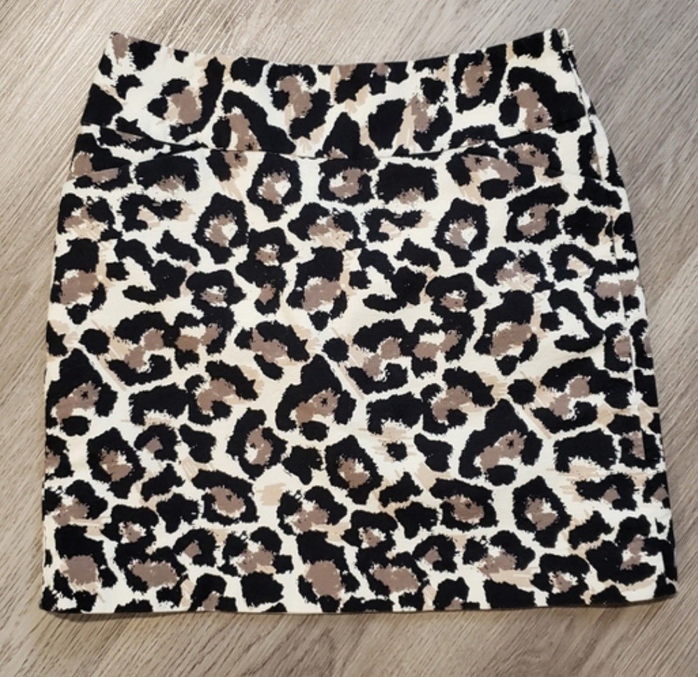 LOFT Leopard Print Pencil Skirt Animal Print Lined Mini Women’s Size 8