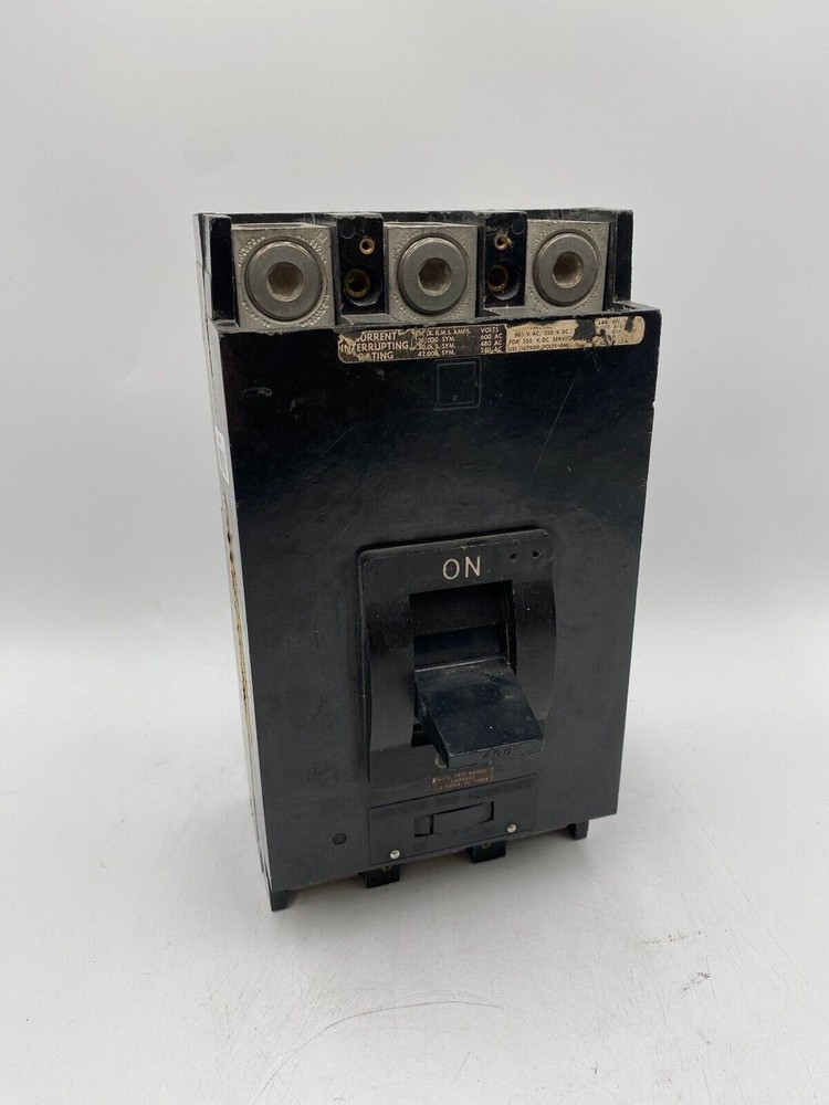 Square D LAL36400 Circuit Breaker 400A 3P 600V 3PH LAL Bolt On 400 Amp Used