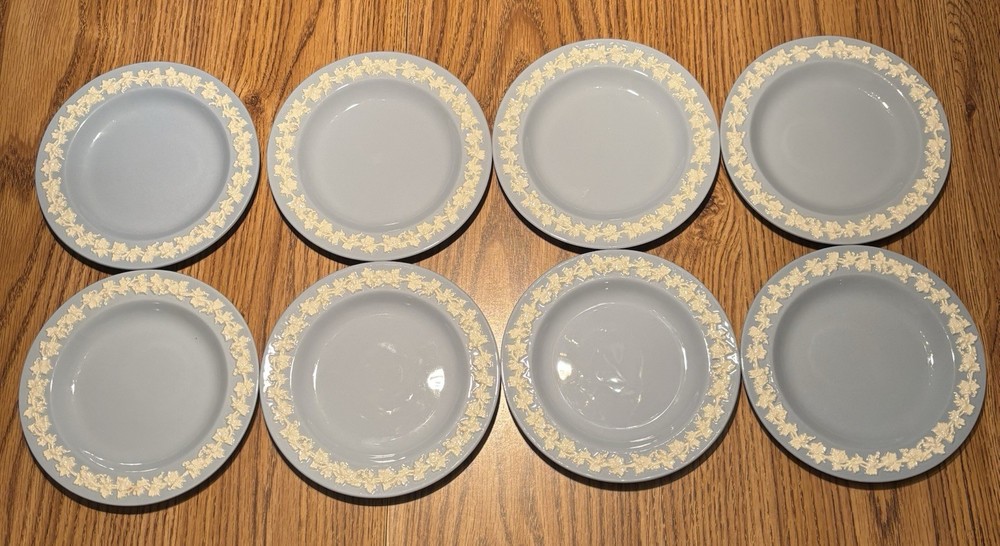 Wedgwood Queensware Cream on Lavender  6