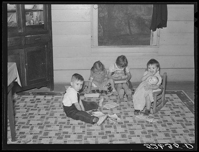 Tallyho North Carolina Wilkins Clan Dinner Corn Shucking 1939 Children