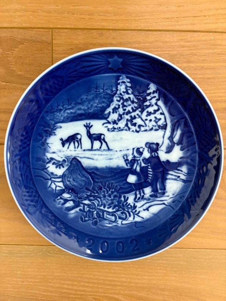 Royal Copenhagen Christmas Year Plate 2002 Winter Scene Used