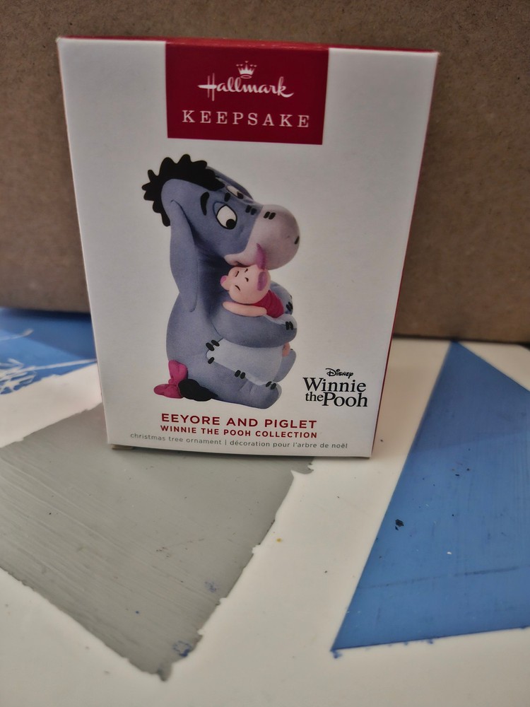 2022 Hallmark Winnie the Pooh, eeyore and piglet ornament
