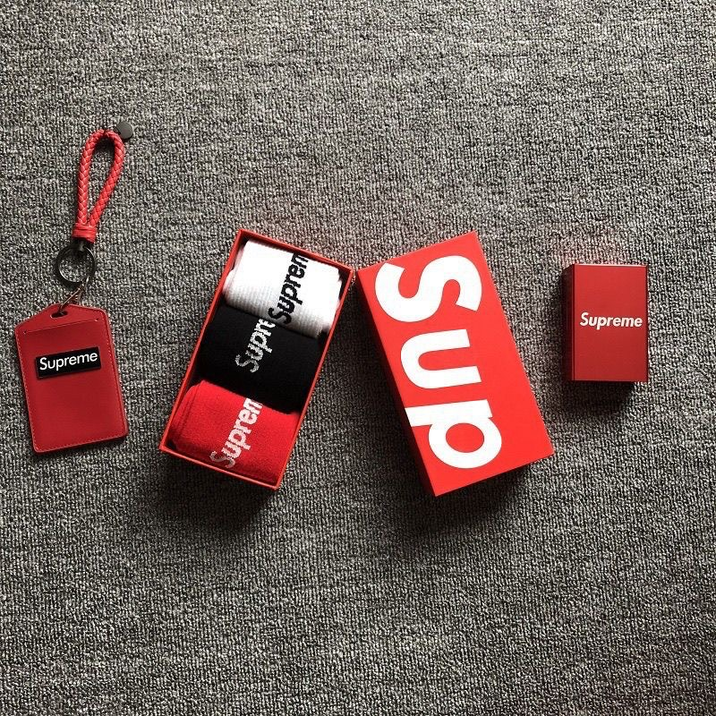 supreme mid-tube sports socks lovers box black, white and red equal size