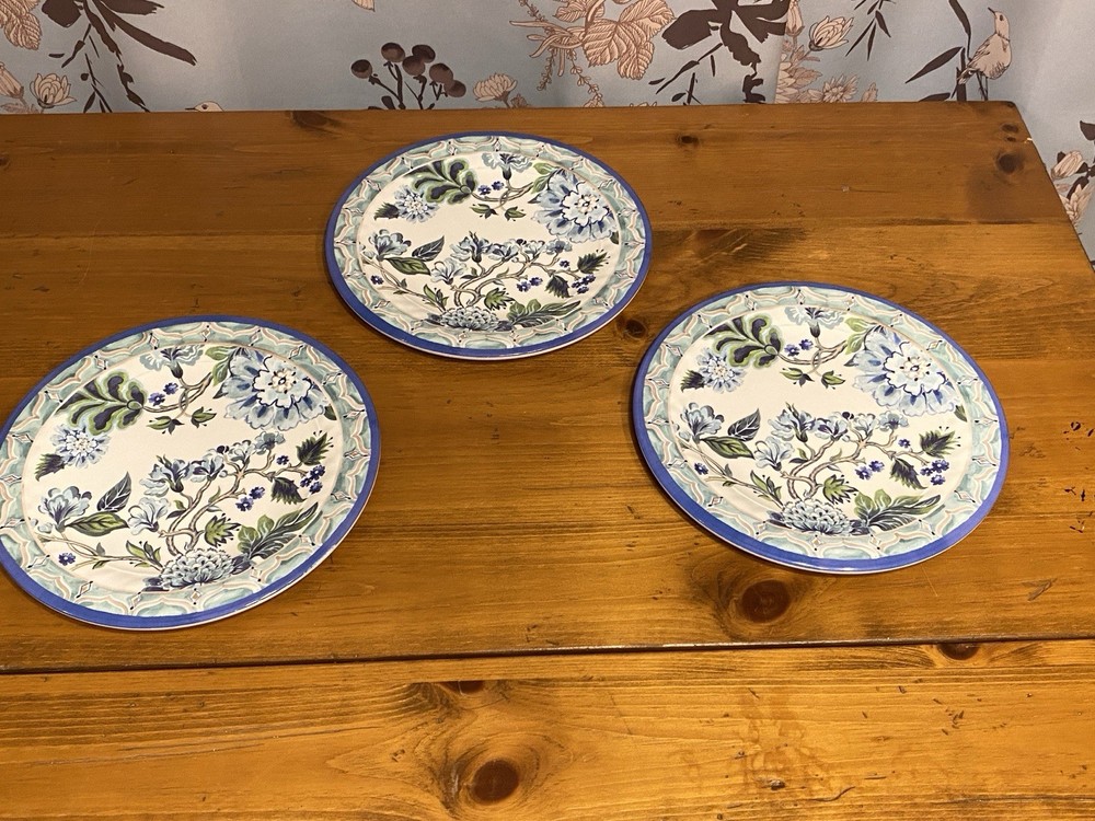 Pier 1 One Imports melamine plates Blues & Greens Floral 3 Dinner Plates Great