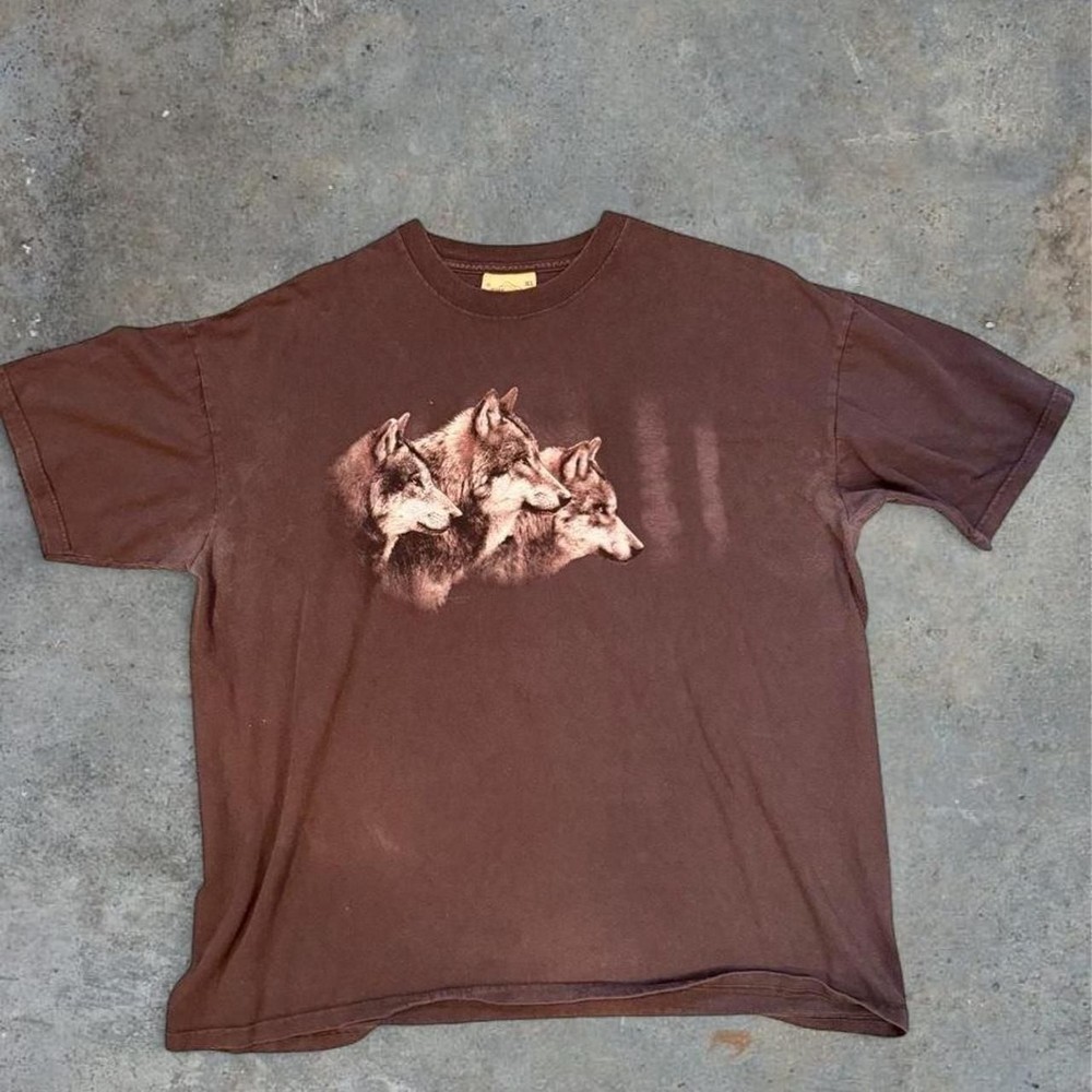 The Mountain Vintage Wolf Trio Graphic T-Shirt Brown XL
