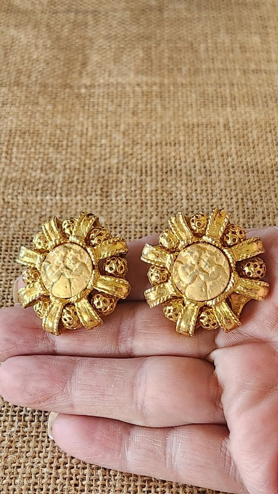Vintage Clip On Statement Earrings Well Made Measure 1.39