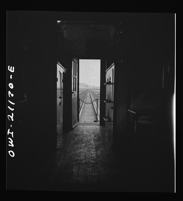 Photo:Railroad Station Interior Tracks 1930s Narrow Gauge Doorway View