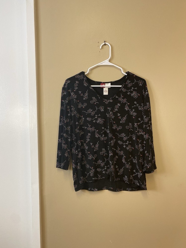 JM Collection Black Red White Floral Knit V-Neck 3/4 Sleeve Blouse