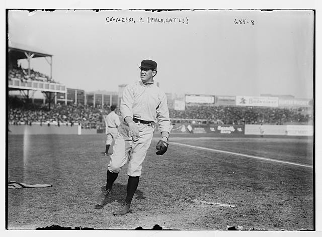 Photo:Philadelphia PA USA 1909 P. Covaleski Phillies Baseball on Field