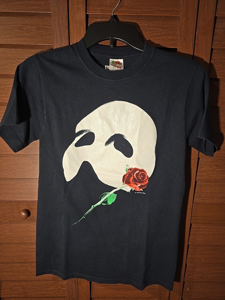 Phantom of The Opera 80s Graphic T Shirt 2000s Vintage Shirt Size Small