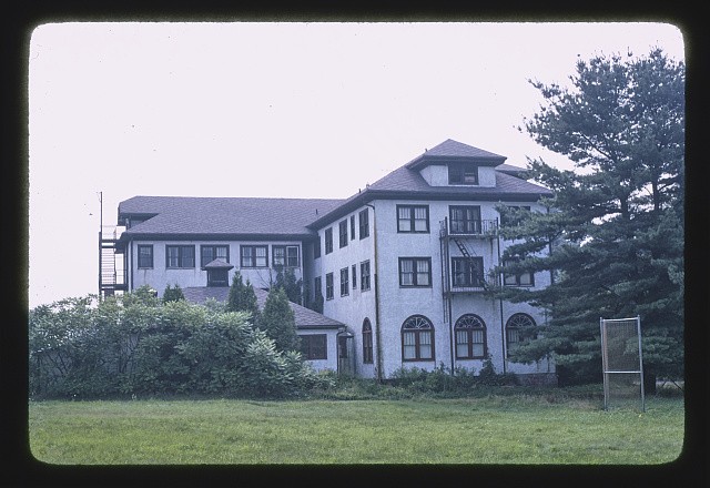 Photo:Lake Huntington New York Lorraine Hotel 1976 Route 52 Hotel