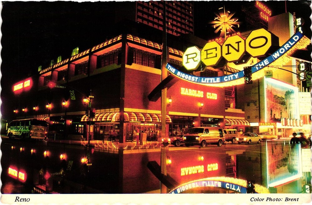 Vintage Postcard 4x6- RENO ARCH, HAROLDS CLUB, RENO, NV.