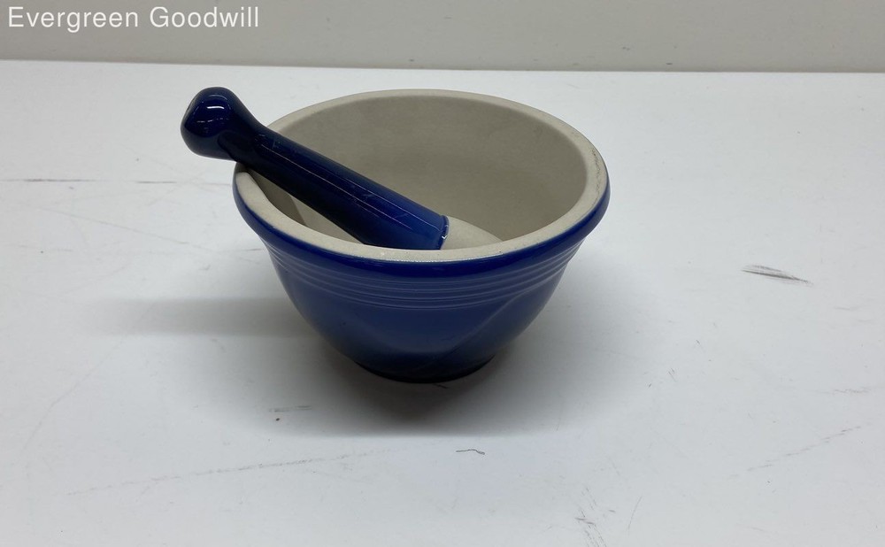 Le Creuset 20oz Blue Mortar And Pestle