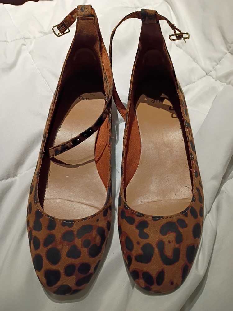 Gap Leopard Flats With Ankle Strap Size 8