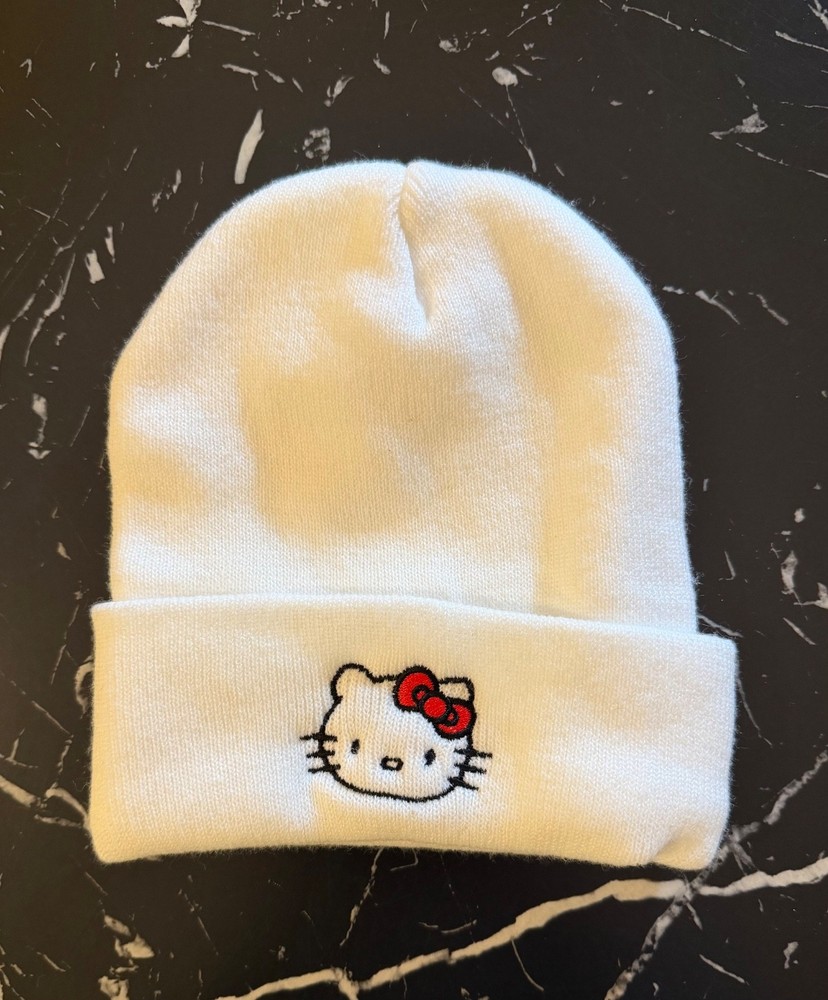 Hello Kitty Knitted Beanie Hat Embroidered White