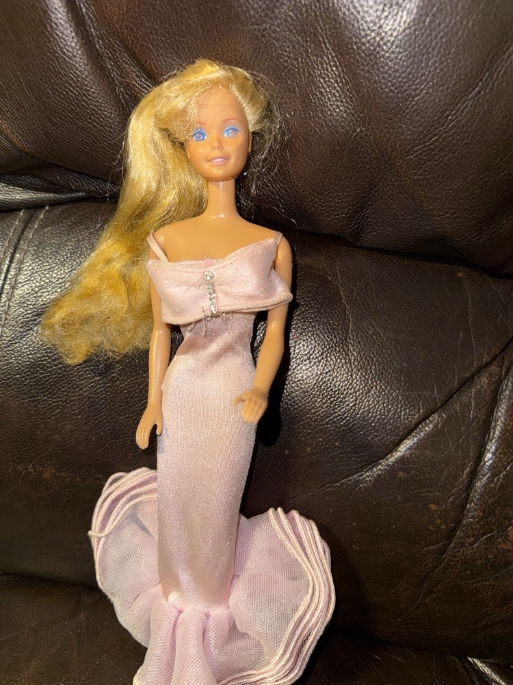 Barbie Doll In Pink  pretty dress  Vintage 80s90s