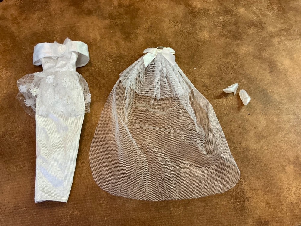 Mattel  Barbie Doll Clothes Wedding Dress Veil Shoes Outfit Set Lot