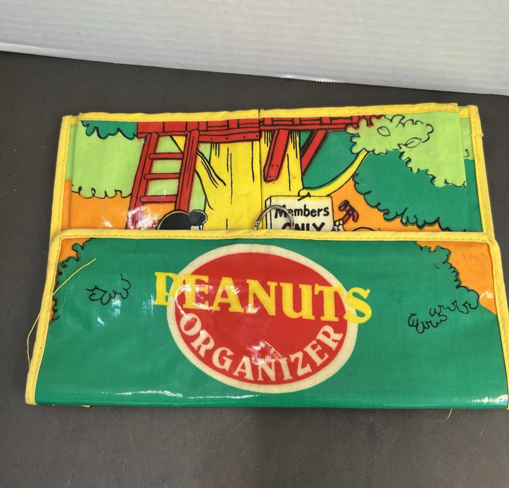 Vtg Peanuts Hanging Organizer Snoopy Lucy Charlie Brown