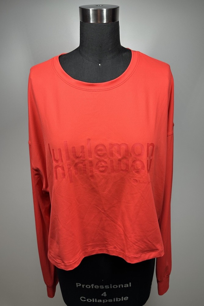 Lululemon Women’s  8 Red Muscle Love Crop Top Long Sleeve Running Gym Hiking