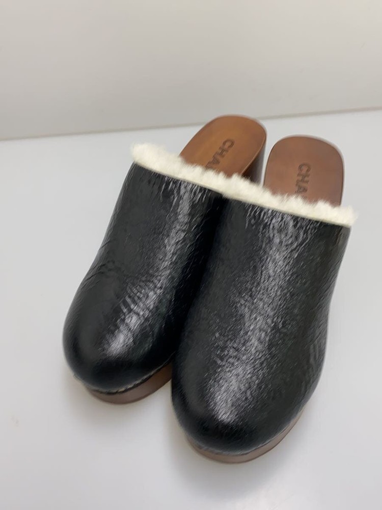 Chanel Black Leather Wood Heel CC Clog Sandals Size 38 EU Preowned