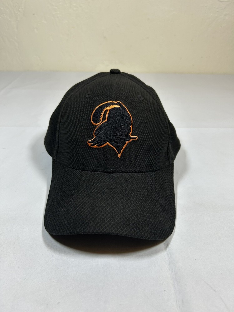 Tampa Bay Buccaneers Bucs New Era 39 Thirty Fitted Flex Fit M/L Old Logo