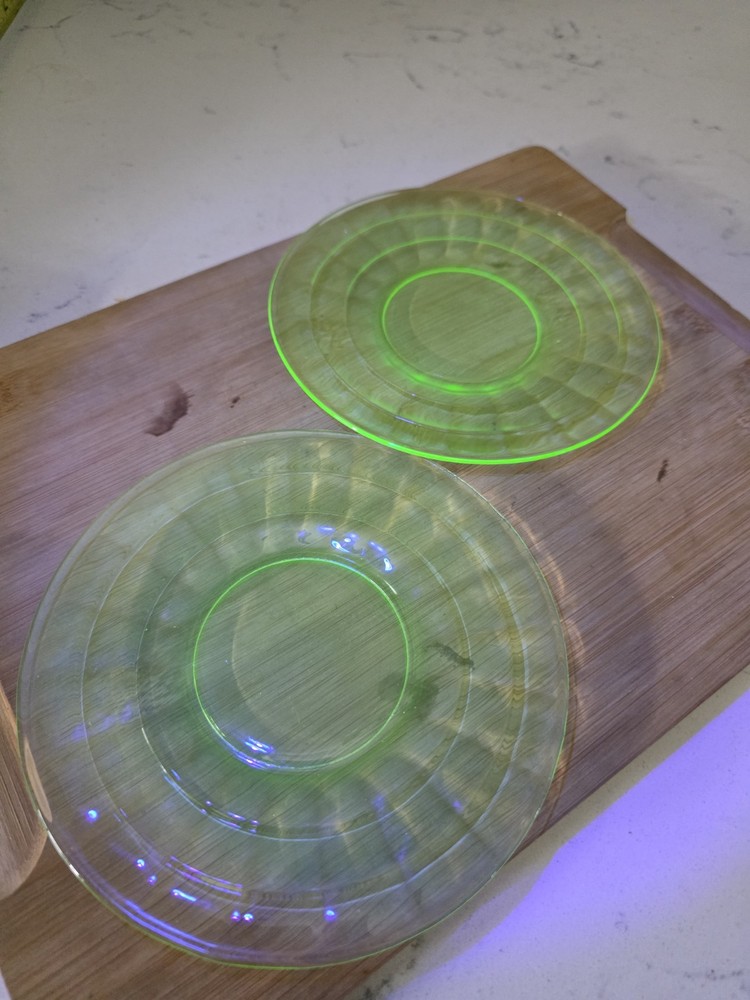 Vintage Uranium Vaseline Glow Depression Glass Salad Plates Set of 2 Green 6″