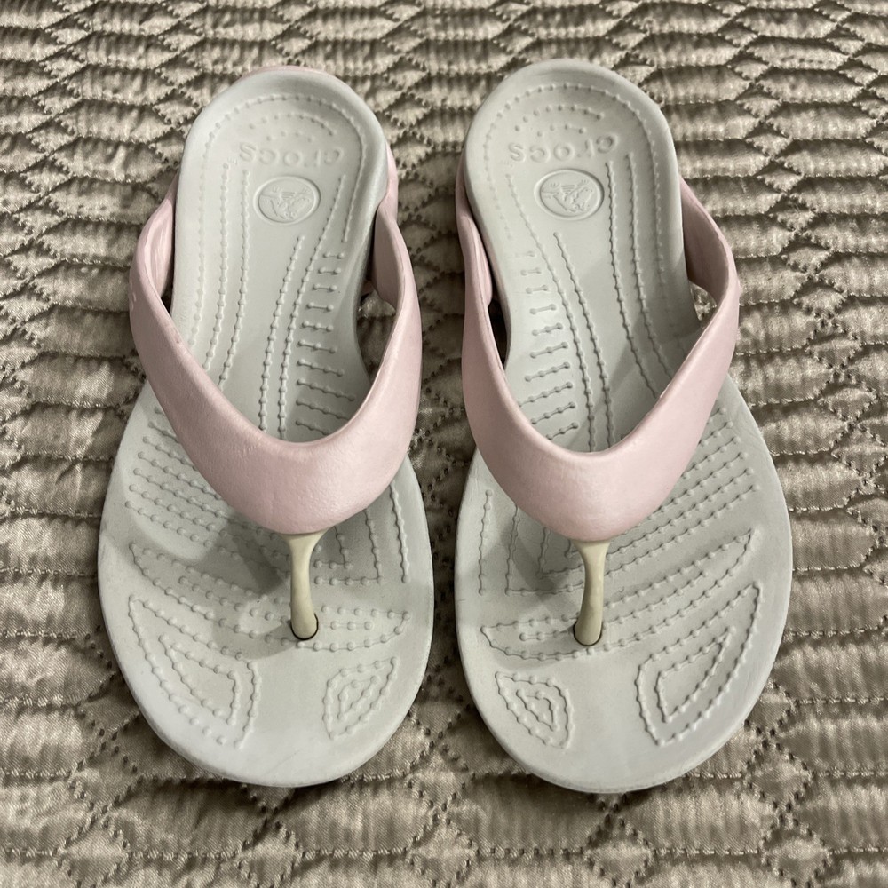 Crocs Women's Flip Flop Sandal, Size 8.  Pink.  Good Condition