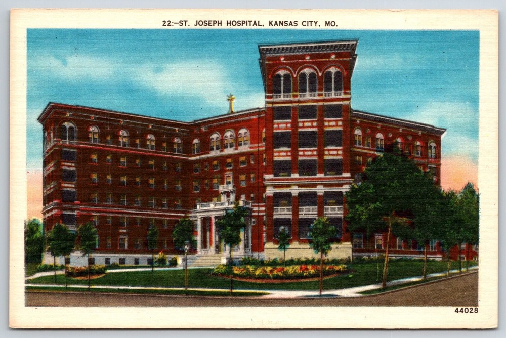 Kansas City Missouri~St Joseph Hospital Bldg Street View~Vintage Linen Postcard