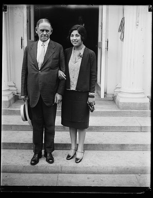 Photo:Washington DC White House man and woman 1920s portrait on steps