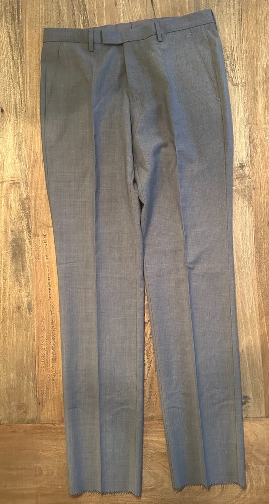 Hugo Boss Dress Pants Mens Size 36R Light Gray Check Flat Front 100% Virgin Wool