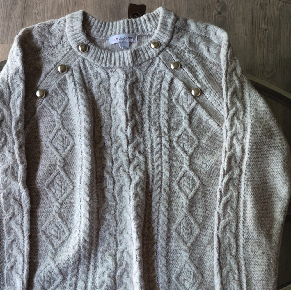 Liz Claiborne Women’s XL Beige Cable-Knit Crewneck Button Shoulder Pullover