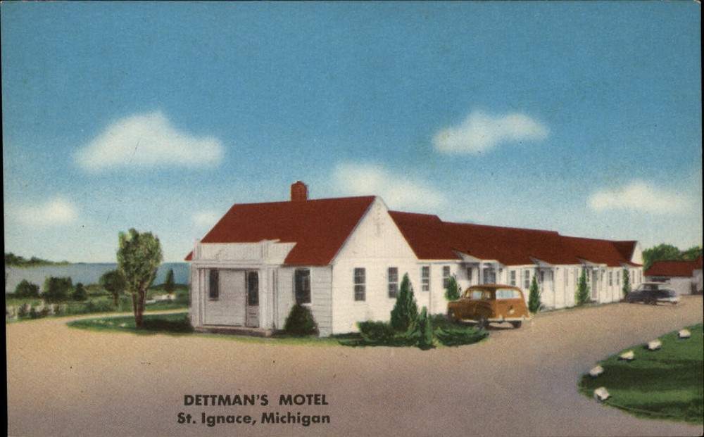 St Ignace Michigan Dettmans Motel woody wagon Upper Peninsula unused postcard
