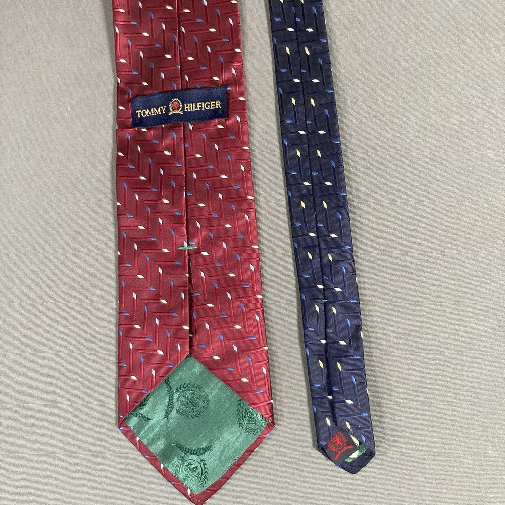 Vintage Tommy Hilfiger Neck Tie 100% Silk made In USA NWT 3.5