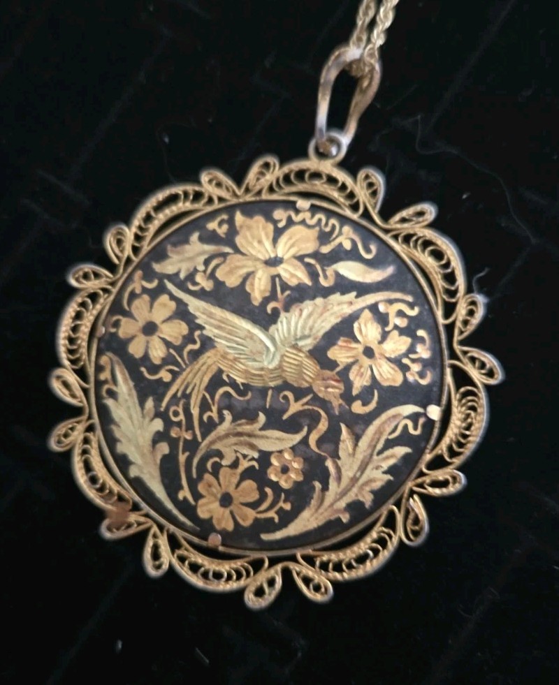 LG Vintage Damascene Bird Floral Pendant Necklace Gold Tone Filigree Toledo Styl