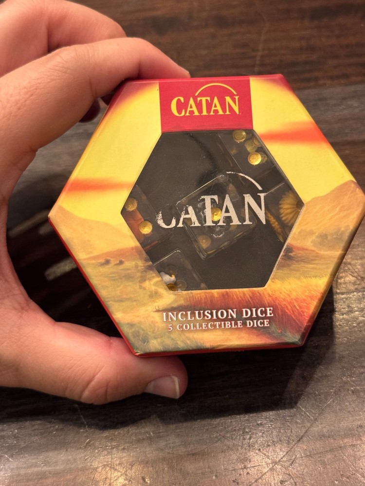 Catan Inclusion 5 Collectible Dice Set - Resources inside Dice Very Cool