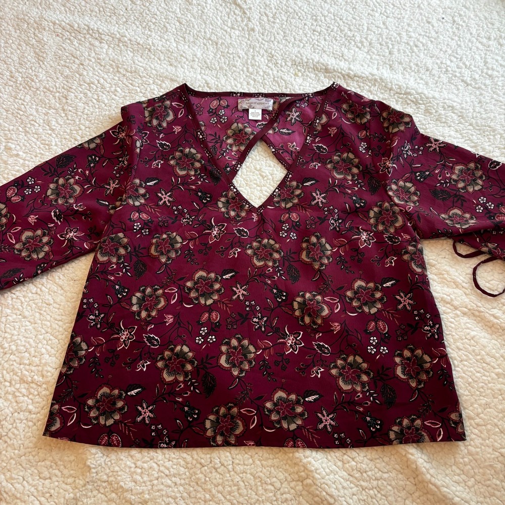 Band of Gypsies Women's Top Sleeve Boho Print Flowy Crop Bell Blouse Size S