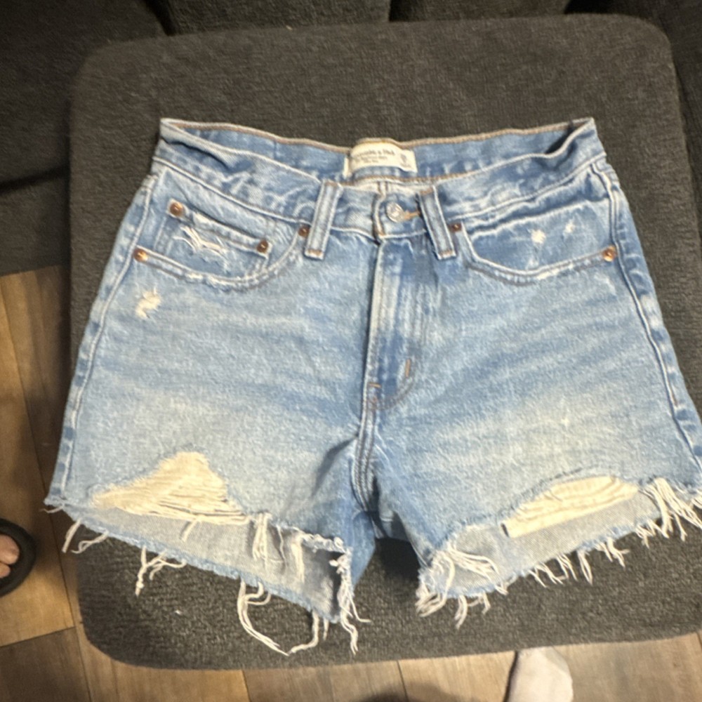 Abercrombie & Fitch The Boyfriend Mid Rise Denim Shorts Blue Women's Size 25